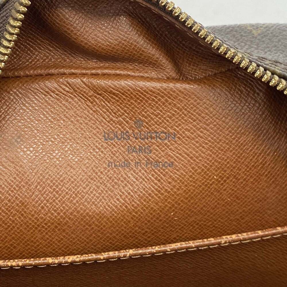 LOUIS VUITTON Brown Monogram Shoulder Bag - Picture 5 of 14